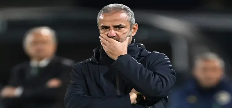 İsmail Kartal kararını verdi! Fenerbahçeli futbolcu kiralık olarak takımdan ayrılıyor