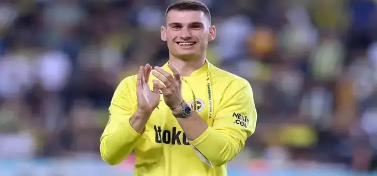 Livakovic bombayı patlattı! Milli takımdan arkadaşı Fenerbahçe'ye geliyor