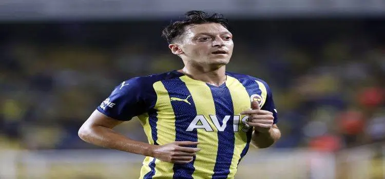 Fenerbahçe’de Mesut Özil şoku yaşanıyor