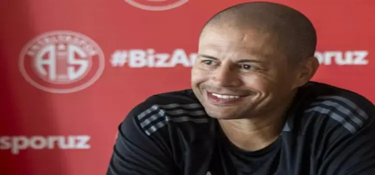 Alex de Souza bombayı patlattı! Fenerbahçeli 2 futbolcuyu transfer ediyor