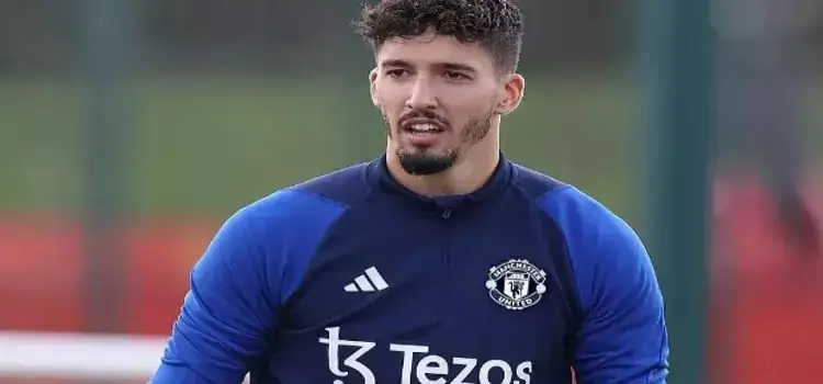 Manchester United'da Altay Bayındır'a büyük şok
