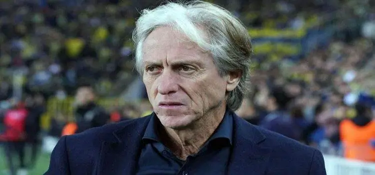 Jorge Jesus yıldız futbolcunun biletini kesti! 