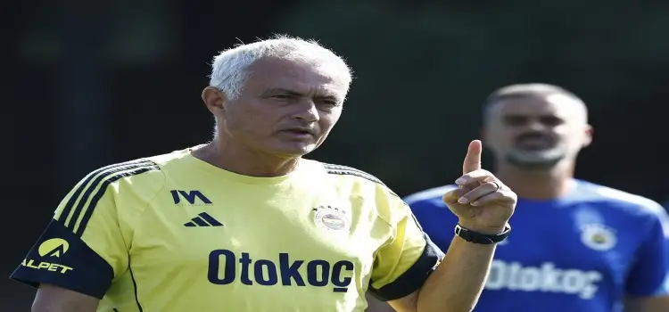 Jose Mourinho sezonun ilk maçında 11'ini belirledi!