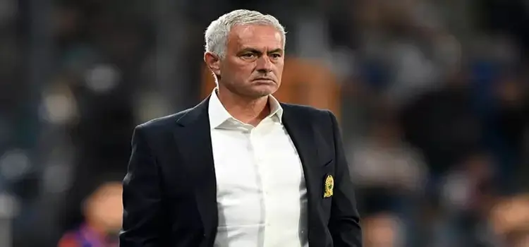 Mourinho kararını değiştirdi! 2 futbolcu kadroya dahil oluyor...