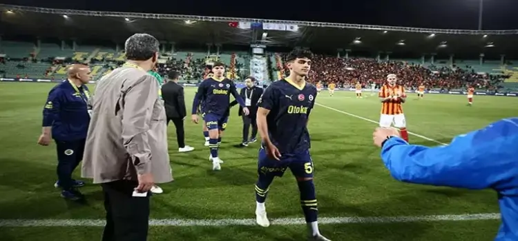 Fenerbahçe U19 futbolcusundan olay açıklama! Galatasaray'ın foyasını ortaya çıkardı