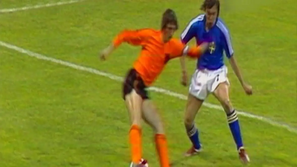 Futbolda Cruyff Dönüşü Nedir?