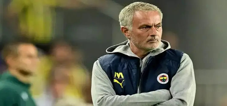 Mourinho'dan bomba karar! O futbolcuyu ilk 11'e monte ediyor...