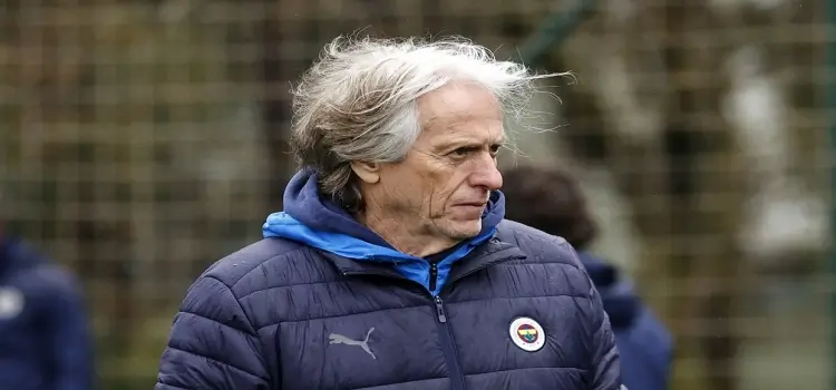 Fenerbahçe'nin ilk 11'i belli oldu! Jorge Jesus taraftarı çıldırttı...